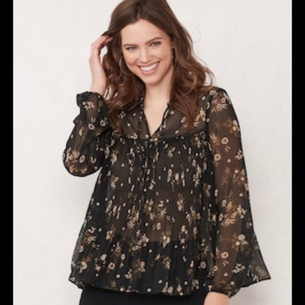LC Lauren Conrad Black Pleated Sheer Floral Size M